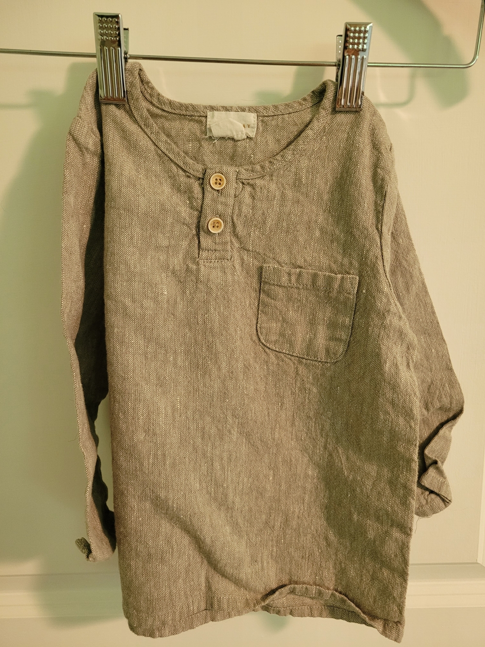 Jamie Kay Long-Sleeve Henley Top in Heather Gray